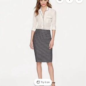 ✨ J.Crew Polka Dot Pencil Skirt | Size 4 ✨